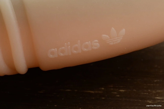 ADIDAS YEEZY GREY BOOST LIGHT BB1840 GLOW GUM 750 DARK 0713